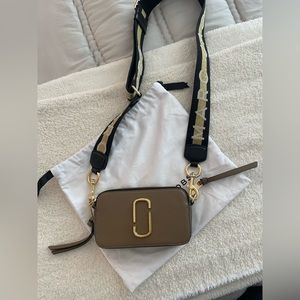 Marc Jacobs camera crossbody bag